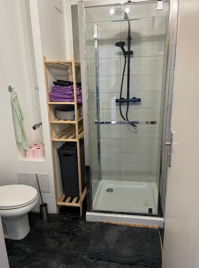 Appartement Proche Gare Routiere Menton Exterior foto