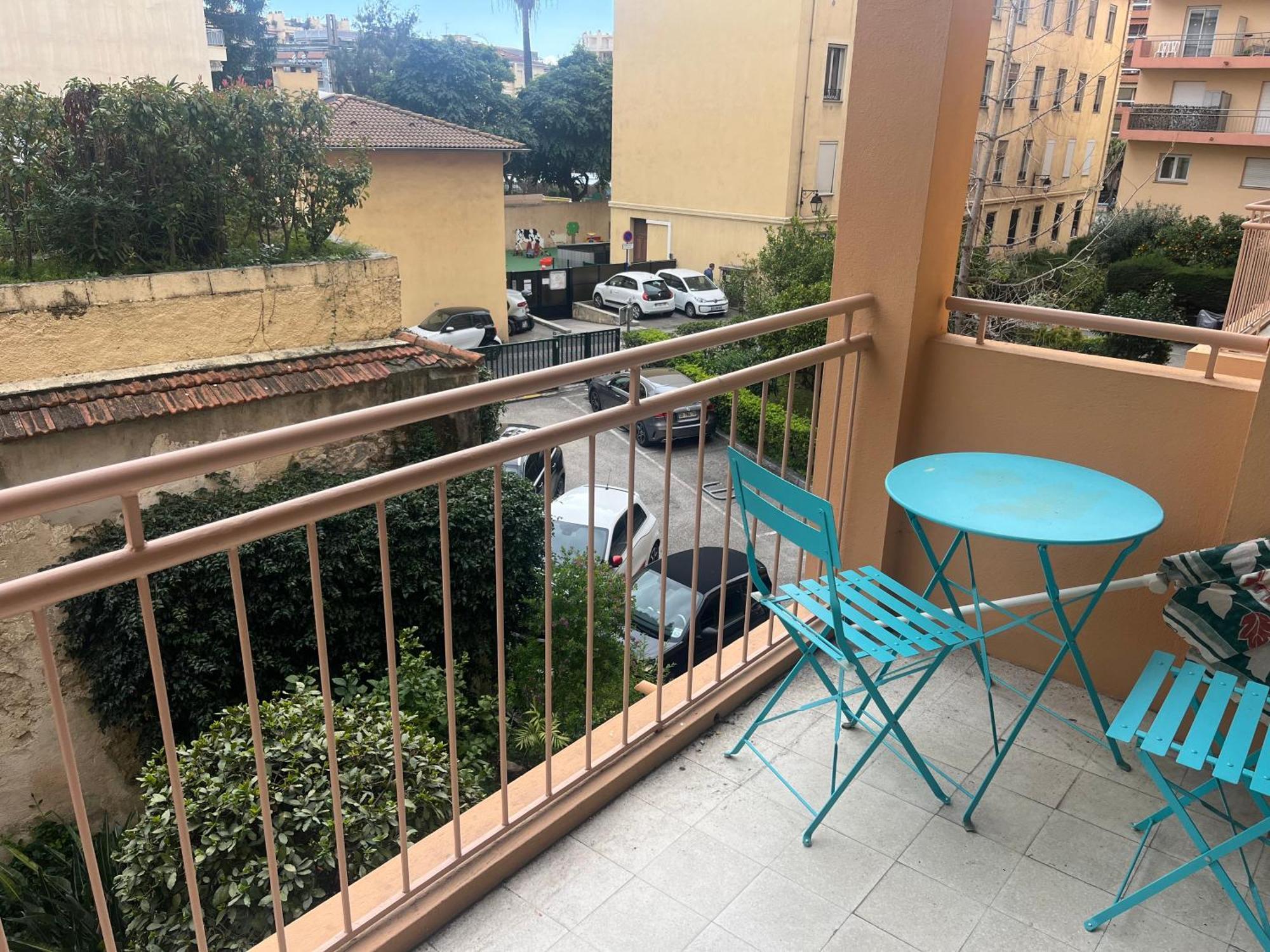 Appartement Proche Gare Routiere Menton Exterior foto